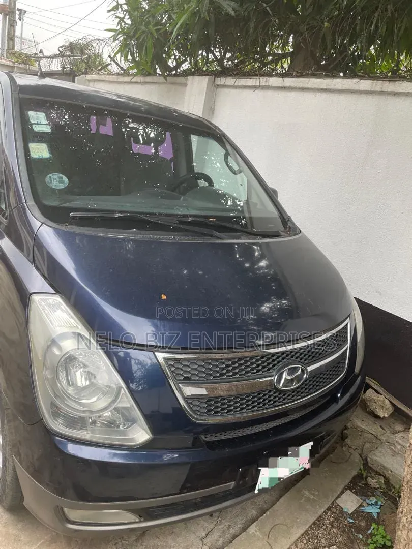 Hyundai H1 2014 Blue