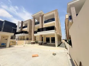 5bdrm Duplex in Gwarinpa for sale
