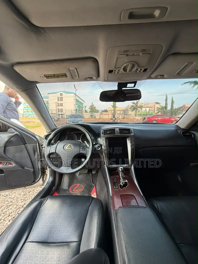 Lexus IS 2014 Silver