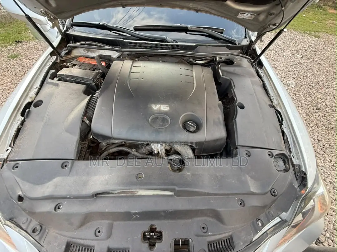 Lexus IS 2014 Silver