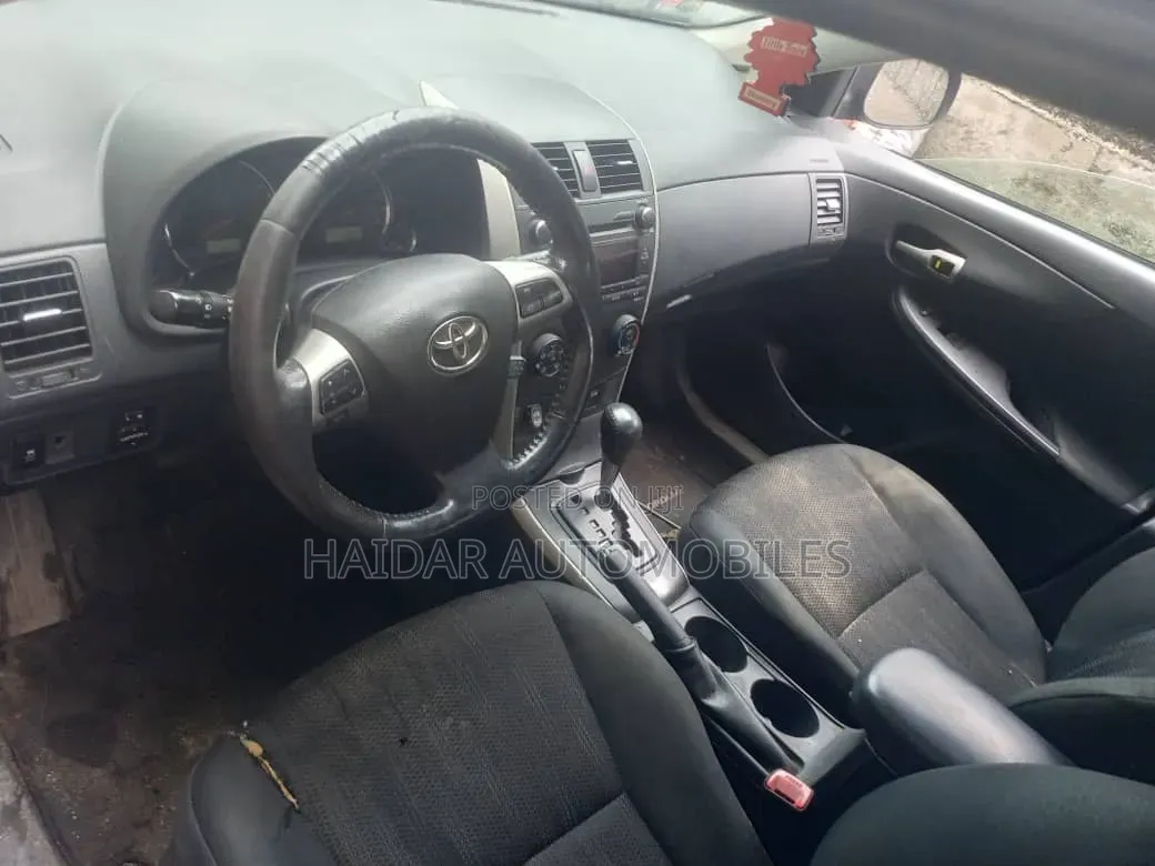 Toyota Corolla 2012 Blue