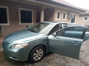 Toyota Camry 2.4 SE Automatic 2008 Ivory
