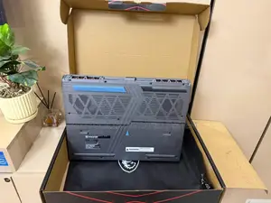 Laptop MSI Vector 16 HX AI A2XWIG 32GB Intel Core i9 SSD 1T