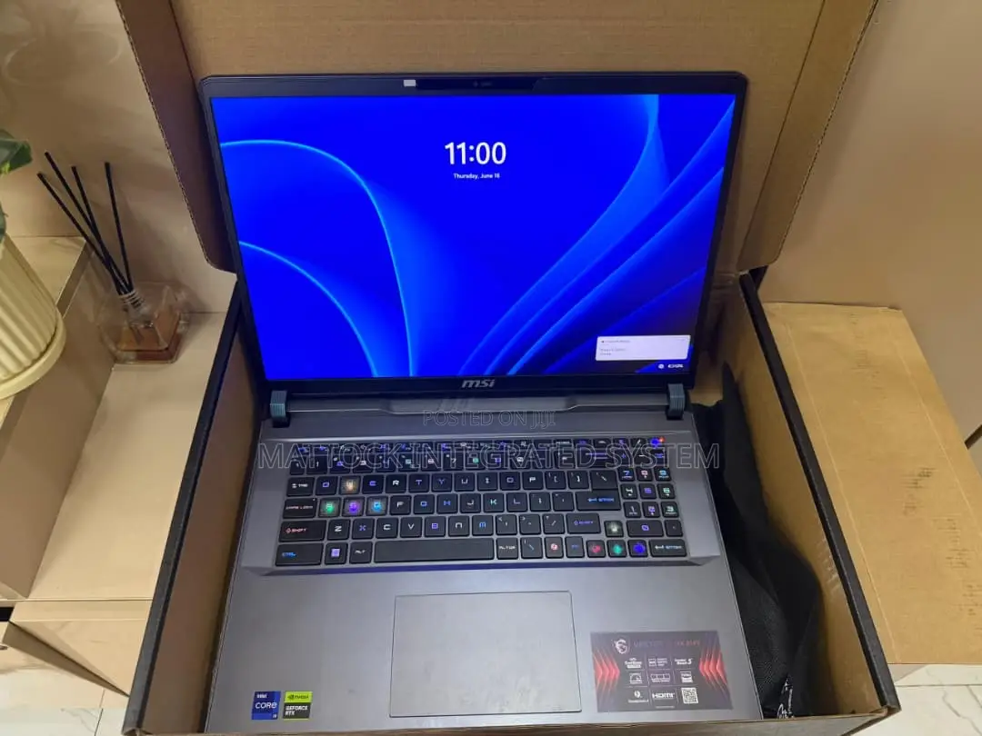 Laptop MSI Vector 16 HX AI A2XWIG 32GB Intel Core i9 SSD 1T