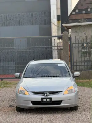 Honda Accord 2005 Silver