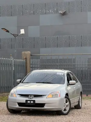 Honda Accord 2005 Silver