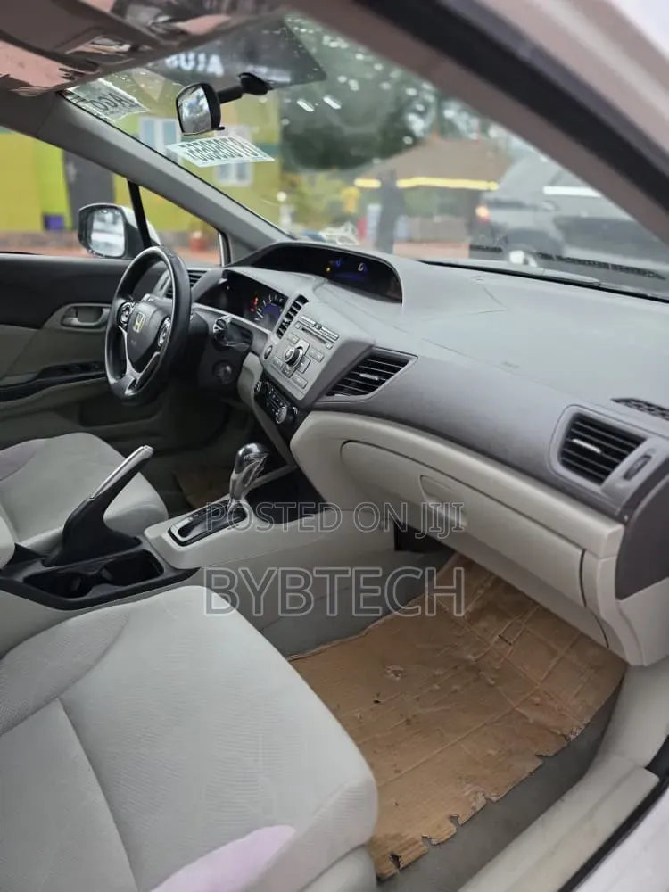 Honda Civic 2012 White