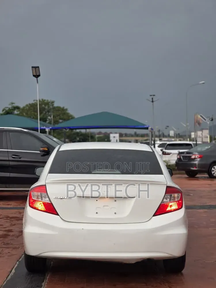 Honda Civic 2012 White