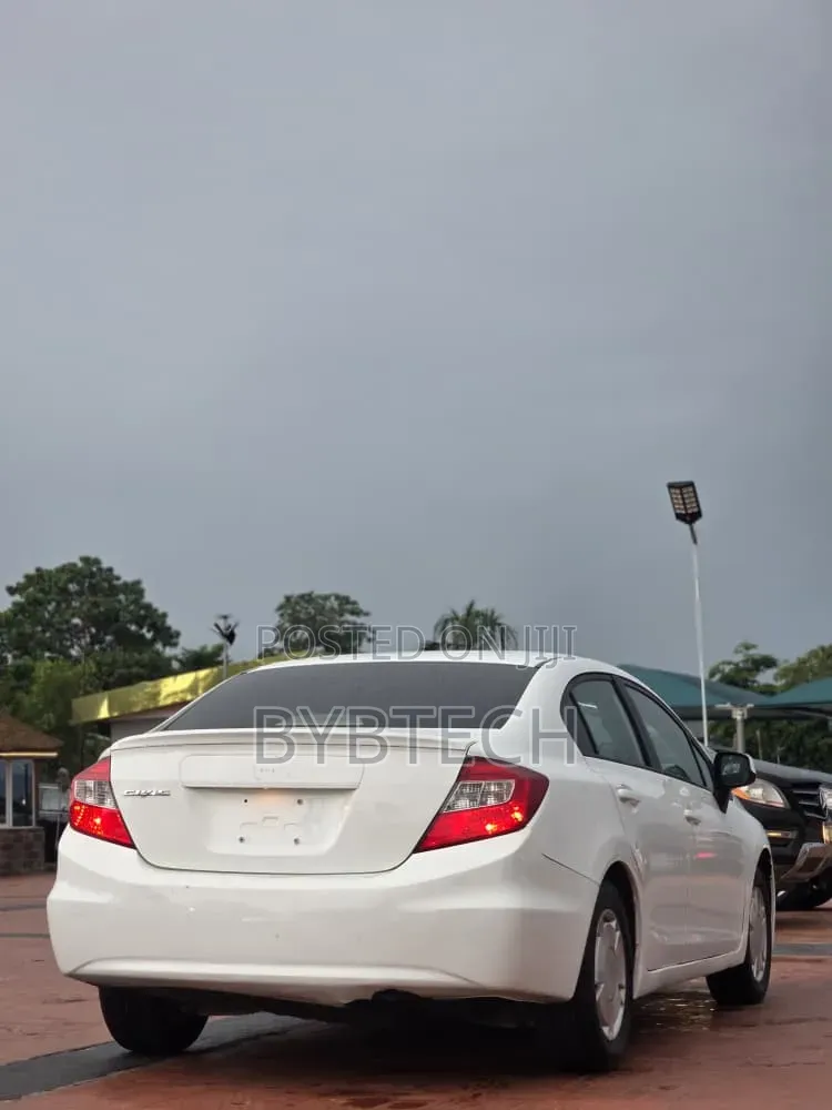 Honda Civic 2012 White