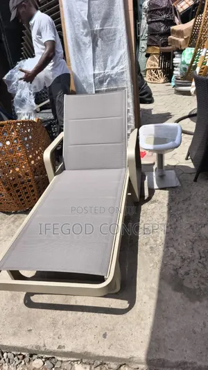 Foreign Pool Bed