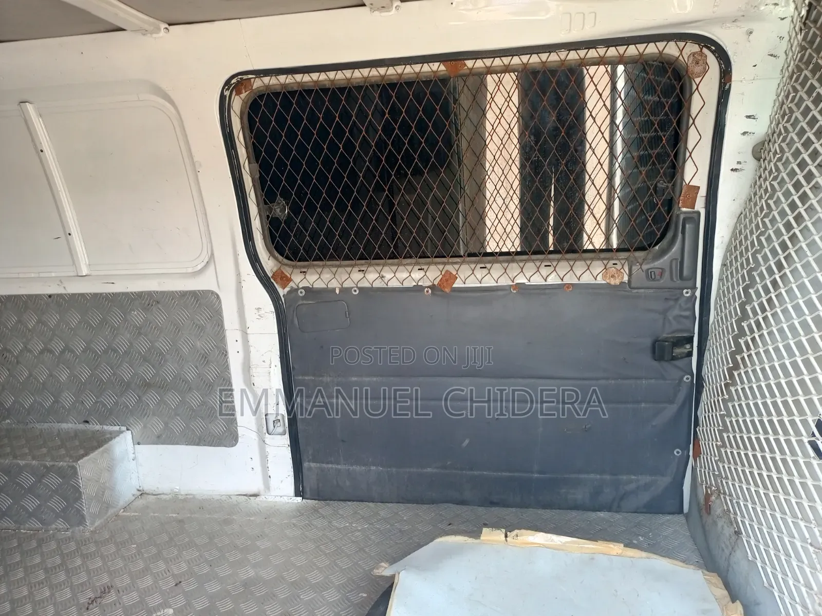 Nissan Caravan (Urvan) 2005 White