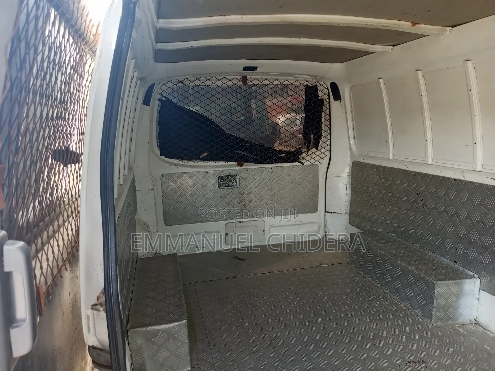 Nissan Caravan (Urvan) 2005 White