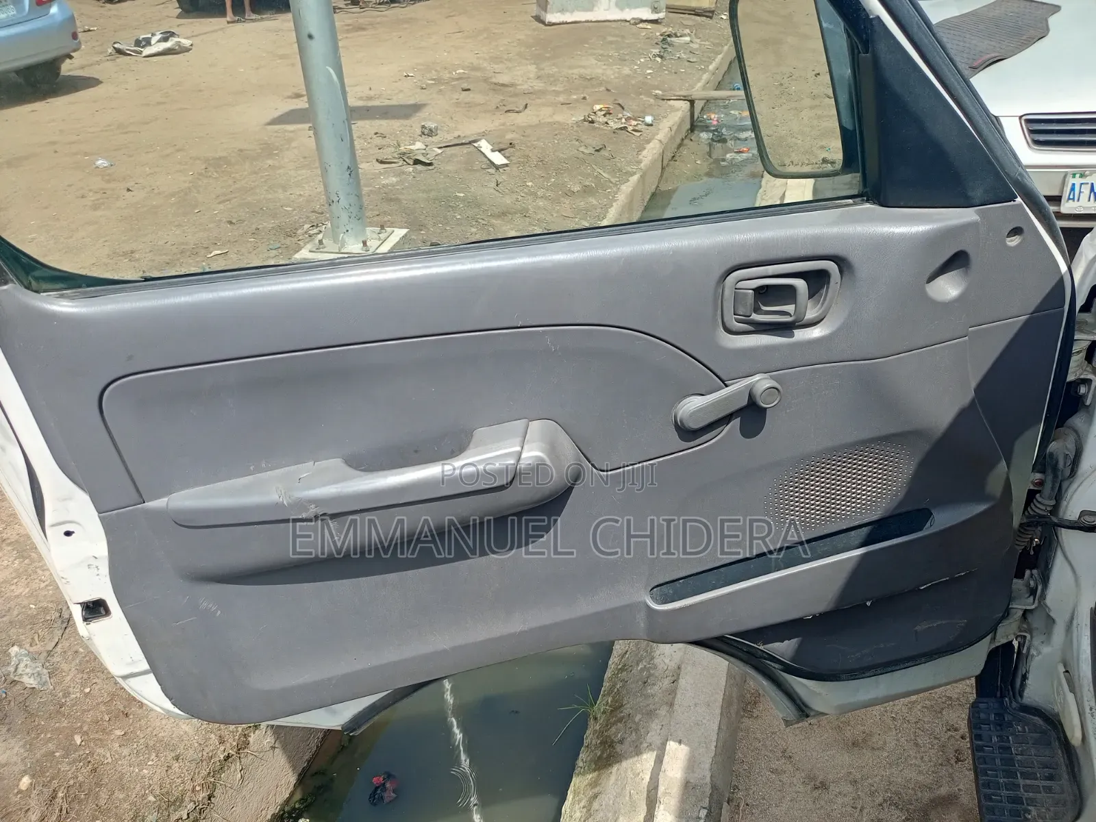 Nissan Caravan (Urvan) 2005 White