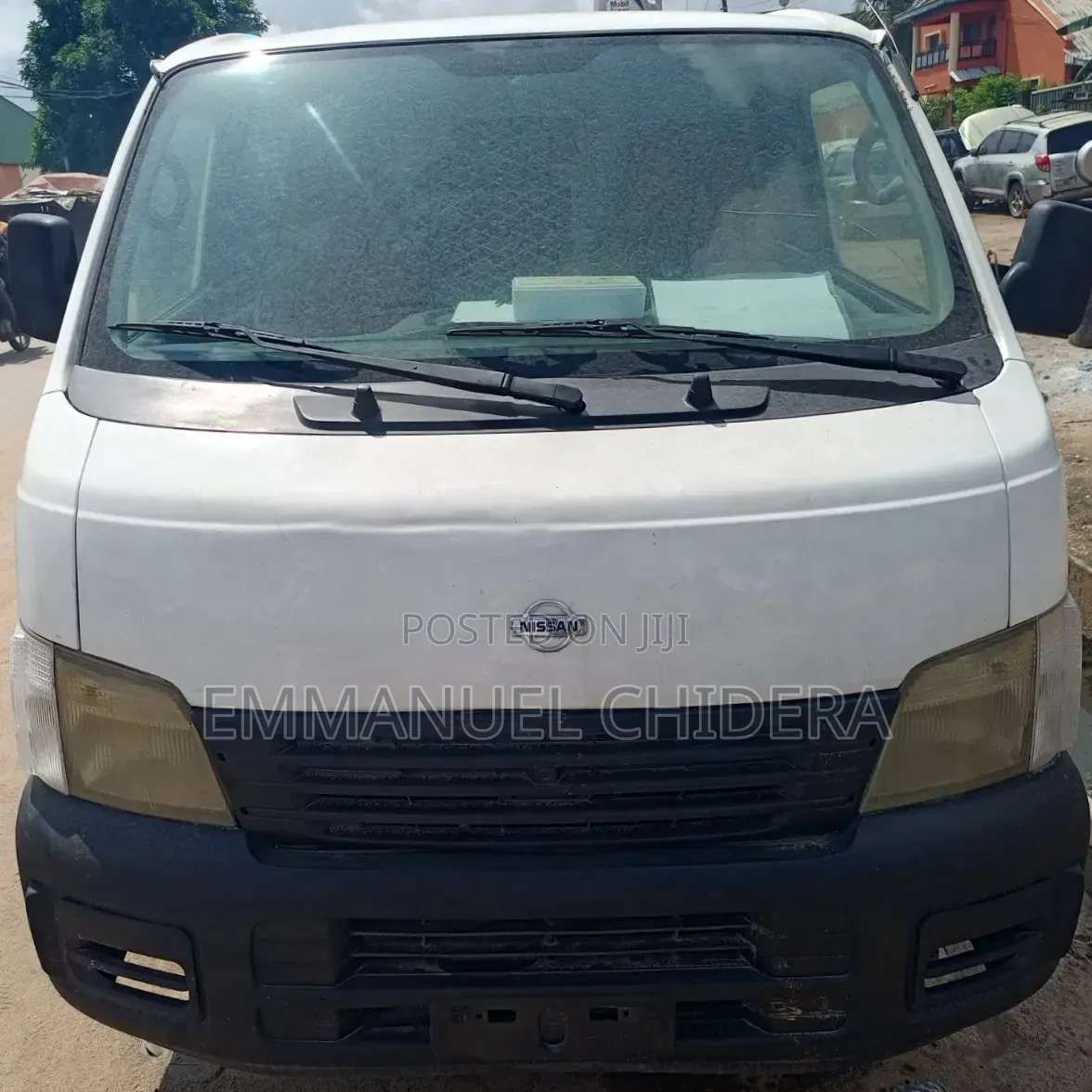 Nissan Caravan (Urvan) 2005 White