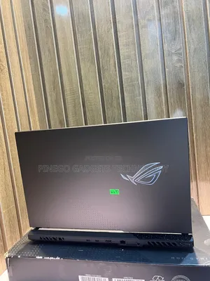 Laptop Asus ROG Strix G731G 16GB AMD Ryzen 7 SSD 512GB