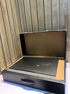 Laptop Asus ROG Strix G731G 16GB AMD Ryzen 7 SSD 512GB