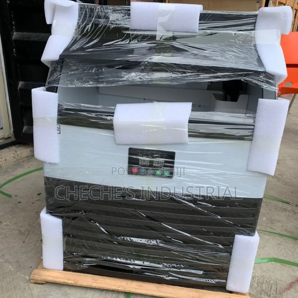 90 Cubes Ice Cubes Machine