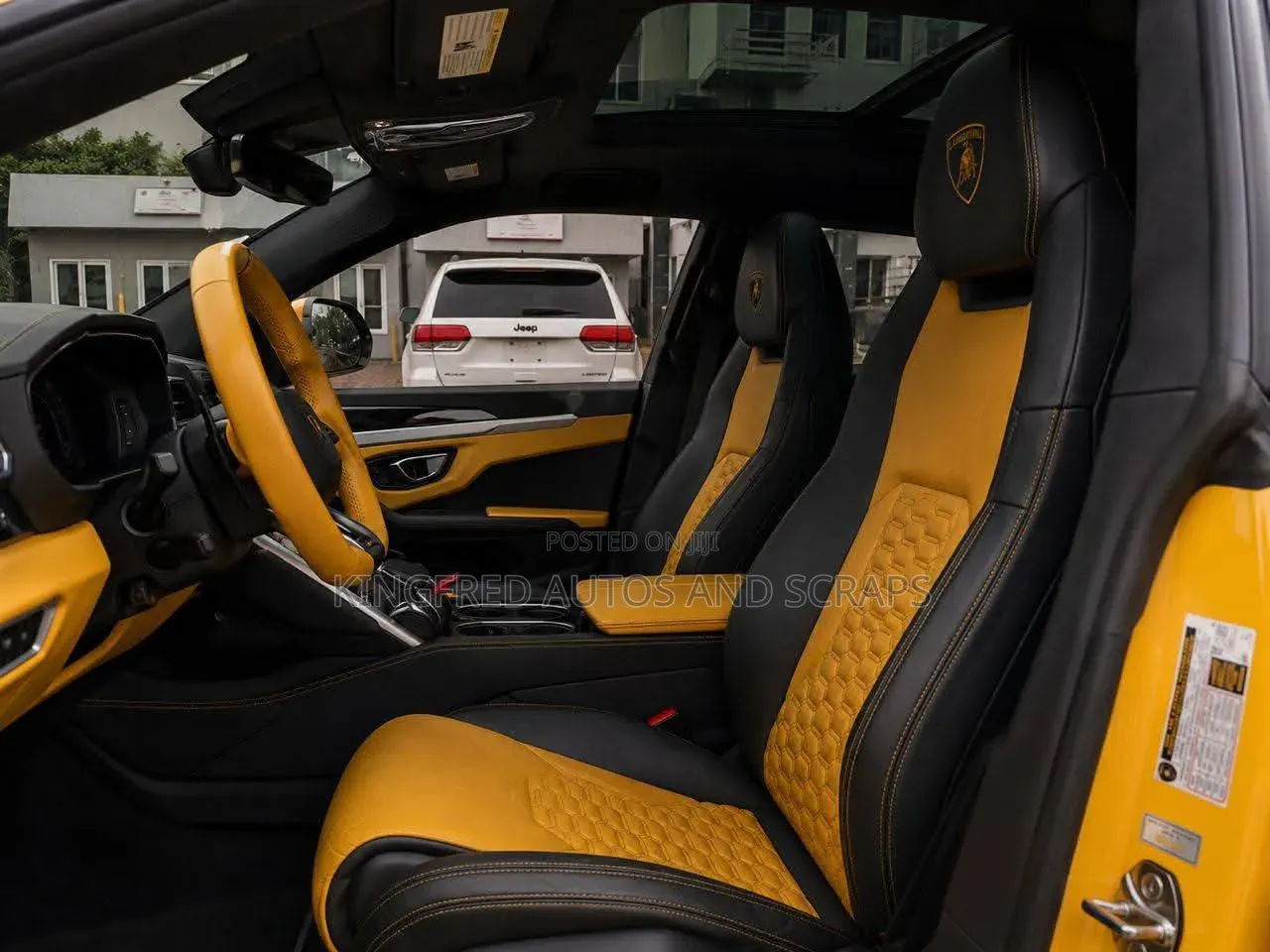 Lamborghini Urus Base 2019 Yellow