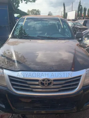 Toyota Hilux 2012 Black