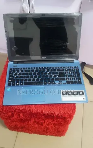 Laptop Acer Aspire E1-530 4GB Intel Core i3 HDD 320GB