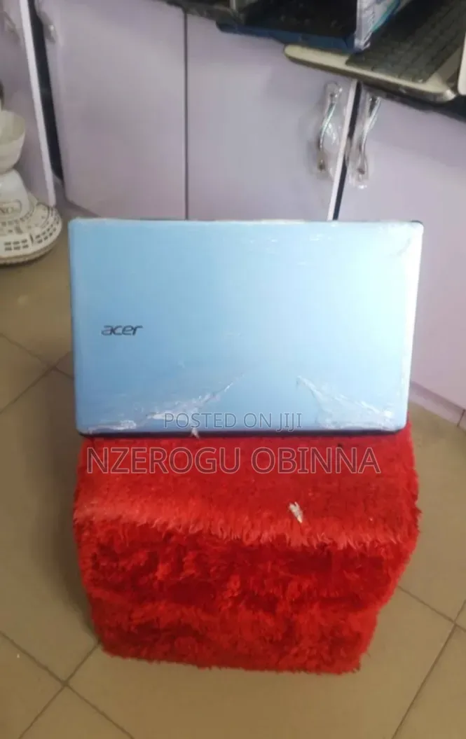 Laptop Acer Aspire E1-530 4GB Intel Core i3 HDD 320GB