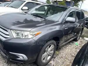 Toyota Highlander Limited 3.5l 4WD 2013 Gray