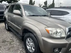 Toyota 4-Runner Limited 2008 Gold