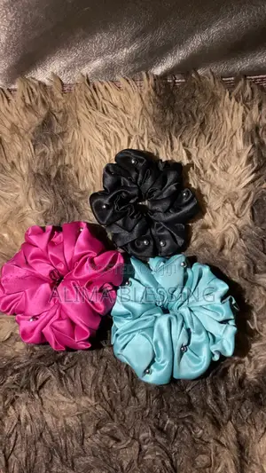 Lily Fancy Scrunches