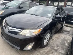 Toyota Camry LE 4dr Sedan (2.5L 4cyl 6A) 2014 Black