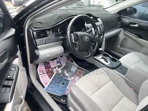 Toyota Camry LE 4dr Sedan (2.5L 4cyl 6A) 2014 Black