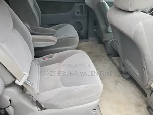 Toyota Sienna 2005 Silver