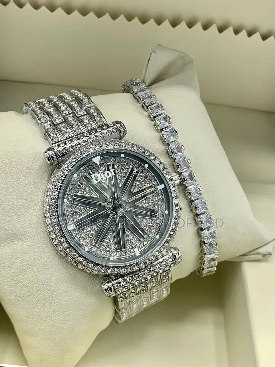 Quality and Sharp Dior Watch and Bracelet Set