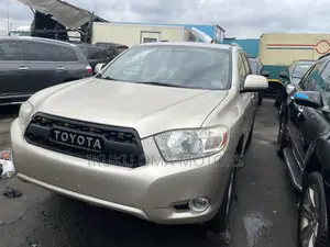 Toyota Highlander Limited 2010 Gold