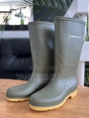 Brand New Mens Rain Boot