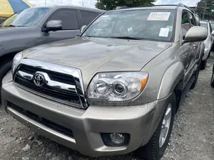 Toyota 4-Runner Limited V6 2007 Gold