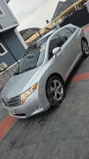 Toyota Venza 2010 Silver