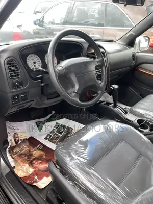 Nissan Pathfinder Automatic 2000 Silver