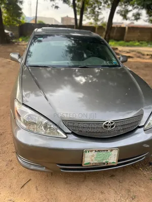Toyota Camry 2004 Gray