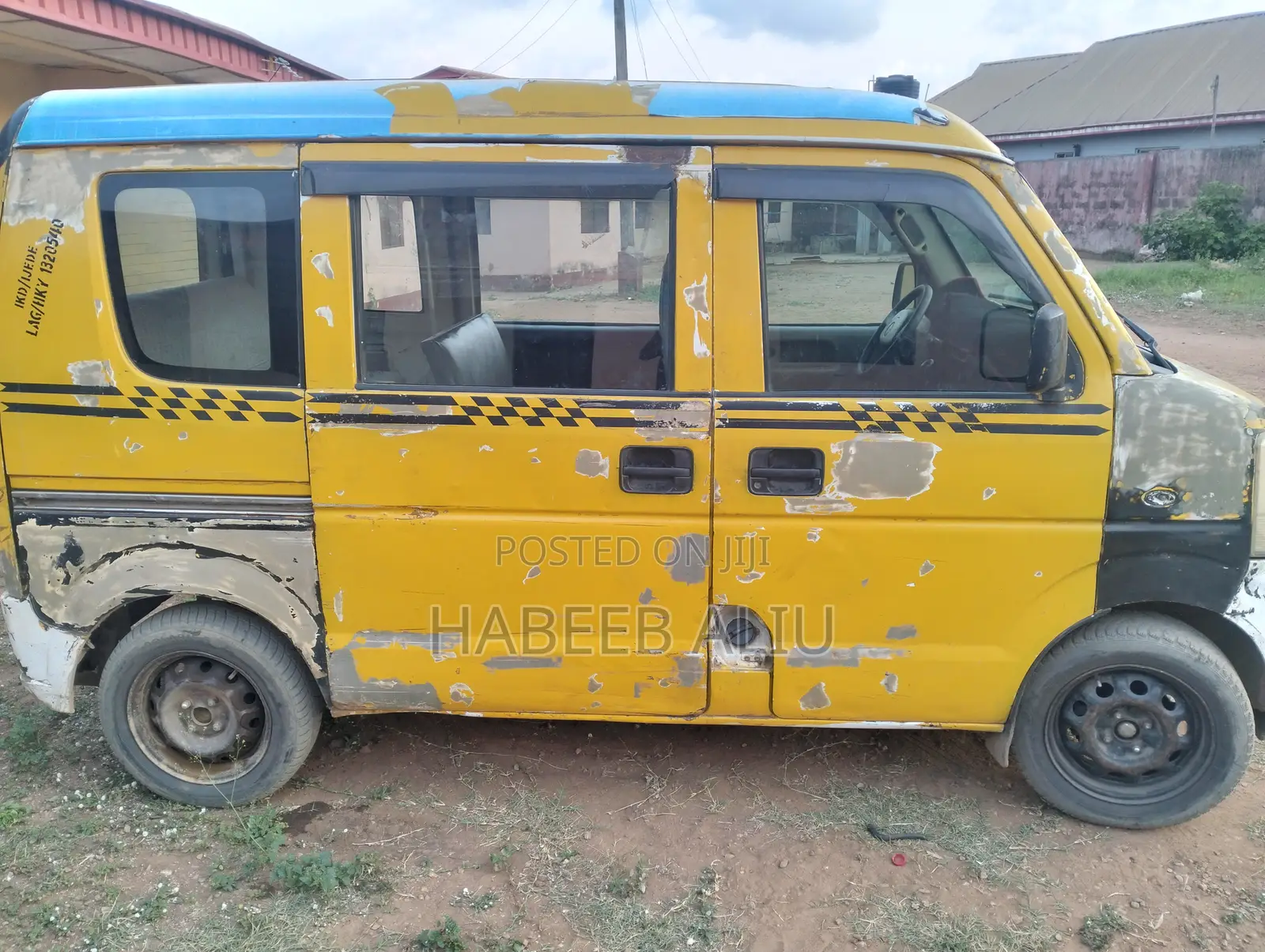 Suzuki APV Minibus 2010 Yellow