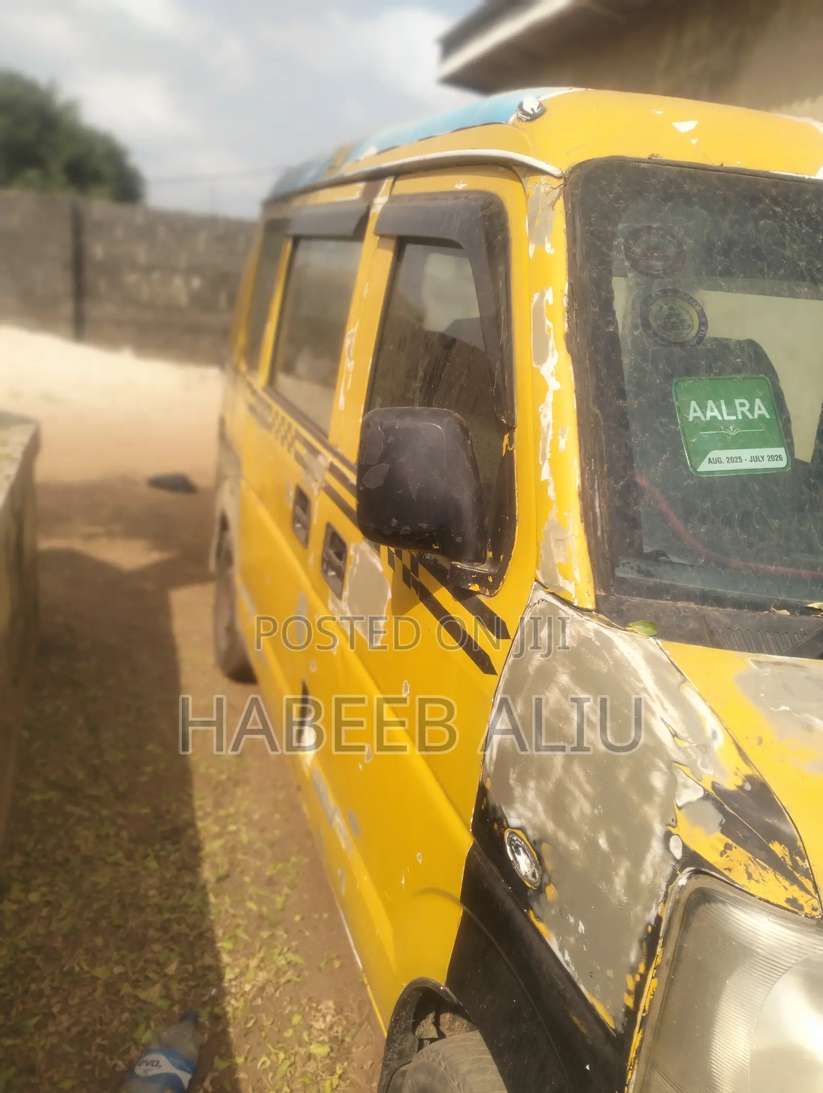 Suzuki APV Minibus 2010 Yellow