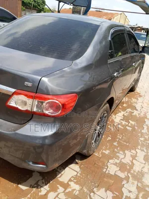 Toyota Corolla LE 4dr Sedan (1.8L 4cyl 4A) 2012 Gray