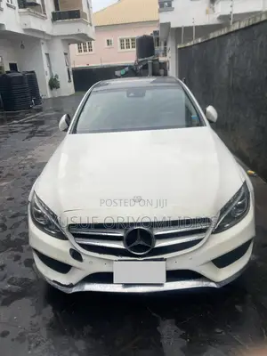 Mercedes-Benz C300 Luxury 4Matic Sedan AWD (2.0L 4cyl 7A) 2016 White