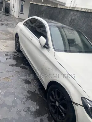 Mercedes-Benz C300 Luxury 4Matic Sedan AWD (2.0L 4cyl 7A) 2016 White