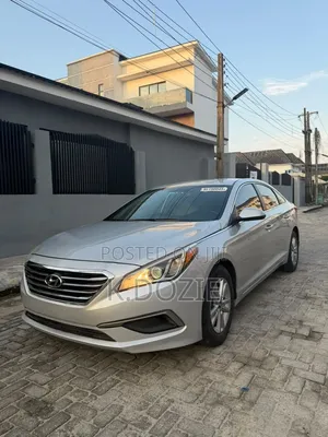 Hyundai Sonata Base Sedan FWD (2.4L 4cyl 6A) 2016 Silver