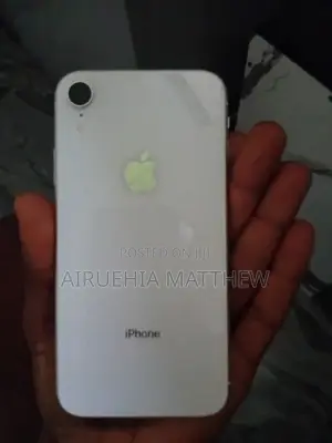 Apple iPhone XR 128 GB White