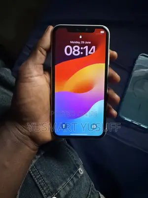 Apple iPhone XR 64 GB White