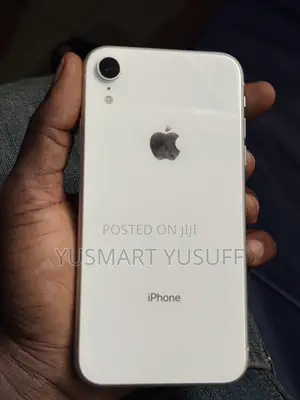 Apple iPhone XR 64 GB White