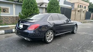 Mercedes-Benz C300 2017 Blue