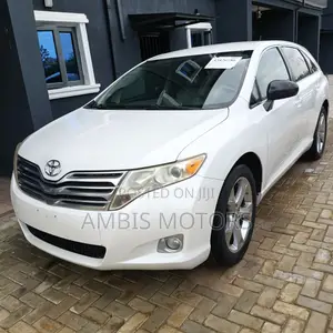 Toyota Venza V6 AWD 2010 White