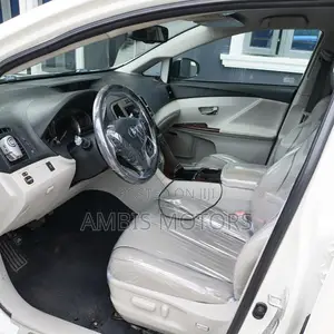 Toyota Venza V6 AWD 2010 White